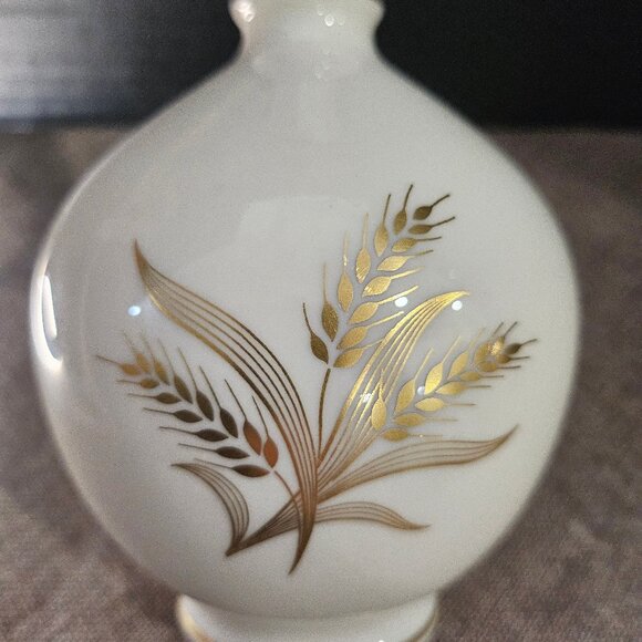 Vintage Lenox China Wheat Pattern 8" Vase Ivory Bulb 24 Karat Gold Trim - Picture 3 of 9
